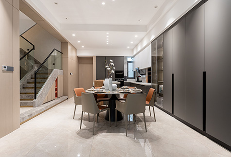 What are the advantages and disadvantages of thin and thick MDF?